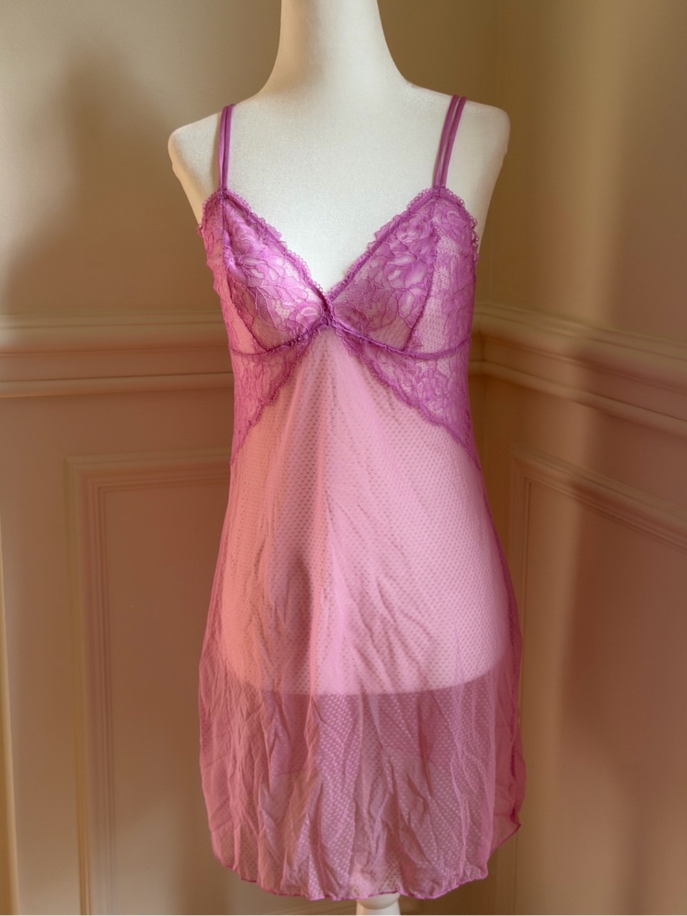 Wacoal Sheer Lace Slip Chemise Dress + Bra in Lavender / Light Pink
